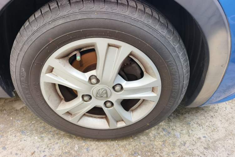 Used Baojun 310 2017 1.5L Manual Luxury Model Right Front Wheel Hub