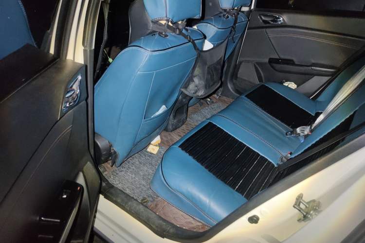 Used Baojun 310 2017 1.5L Automatic Luxury Model Left Rear Seat