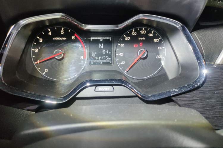 Used Baojun 310 2017 1.5L Automatic Luxury Model Odometer Close Up