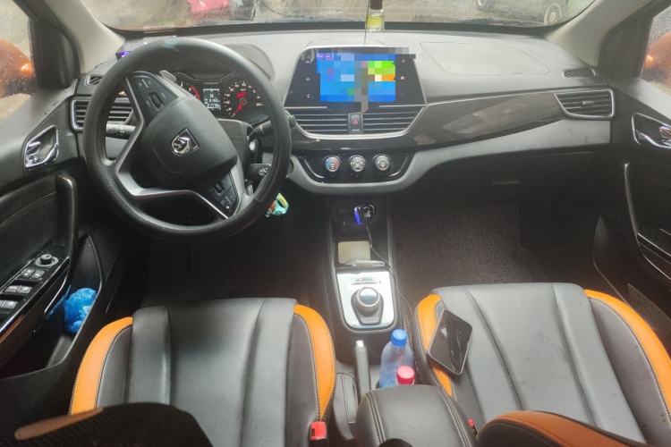 Used Baojun 310 2017 1.5L Automatic Luxury Model Center Console