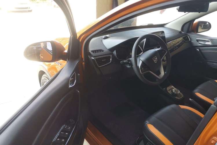 Used Baojun 310 2017 1.5L Automatic Luxury Model Driver Seat
