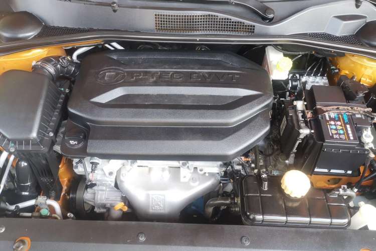 Used Baojun 310 2017 1.5L Automatic Luxury Model Engine Bay
