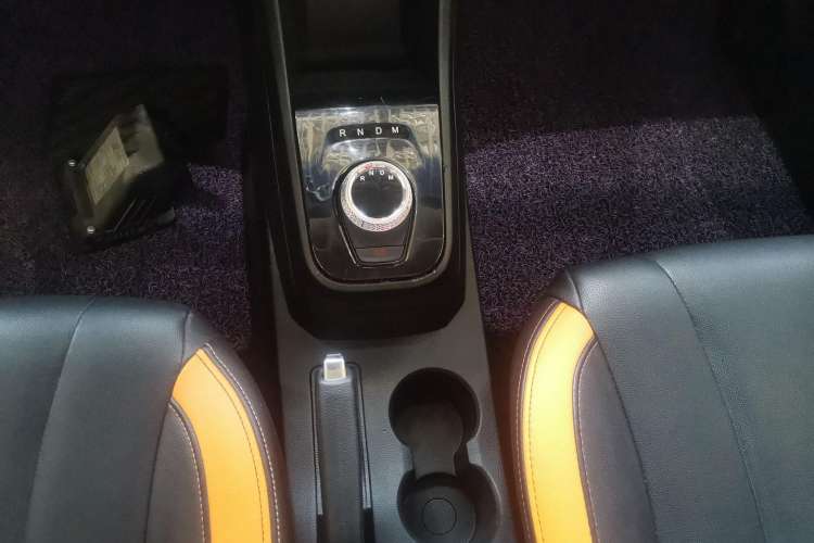 Used Baojun 310 2017 1.5L Automatic Luxury Model Gear Lever