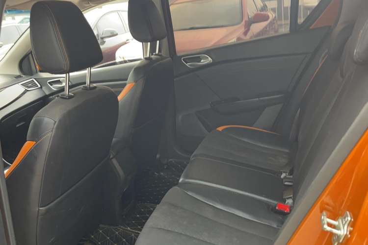 Used Baojun 310 2017 1.5L Automatic Fashion Model Interior 1