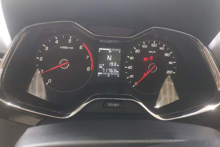 Used Baojun 310 2017 1.5L Automatic Luxury Model Odometer Close Up