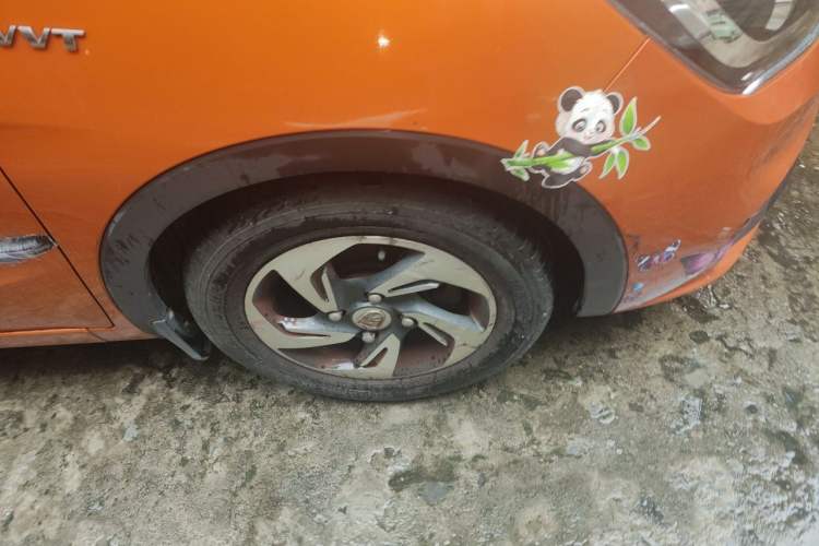 Used Baojun 310 2017 1.5L Automatic Luxury Model Right Front Wheel Hub