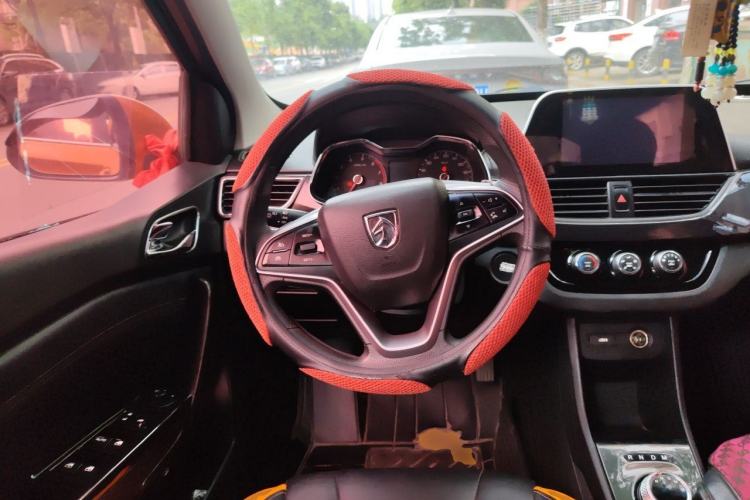 Used Baojun 310 2017 1.5L Automatic Luxury Model Steering Wheel