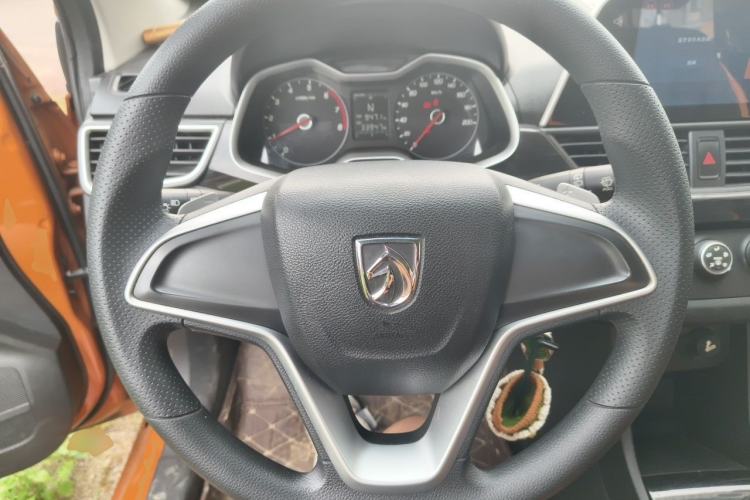 Used Baojun 310 2017 1.5L Automatic Fashion Model Steering Wheel