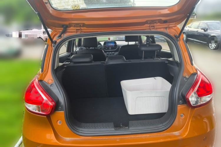 Used Baojun 310 2017 1.5L Automatic Fashion Model Trunk