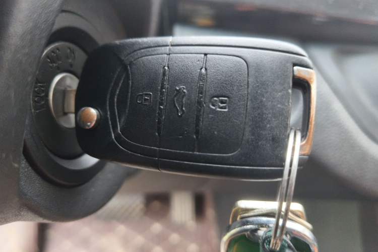 Used Baojun 310 2017 1.5L Automatic Fashion Model Vehicle Key
