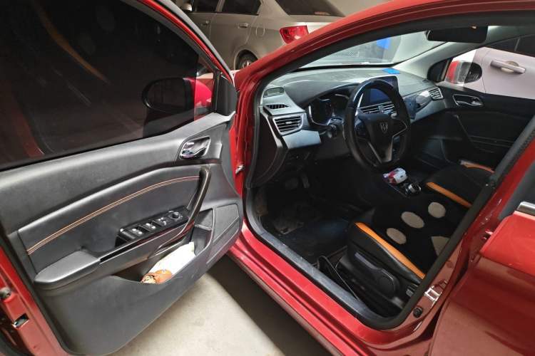 Used Baojun 310 2017 1.5L Automatic Luxury Model Driver Seat