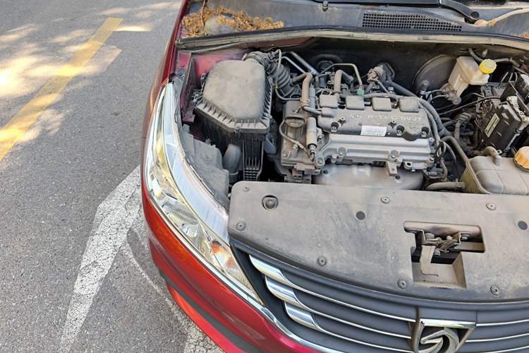 Used Baojun 310 2017 1.5L Automatic Fashion Model Engine Bay Right