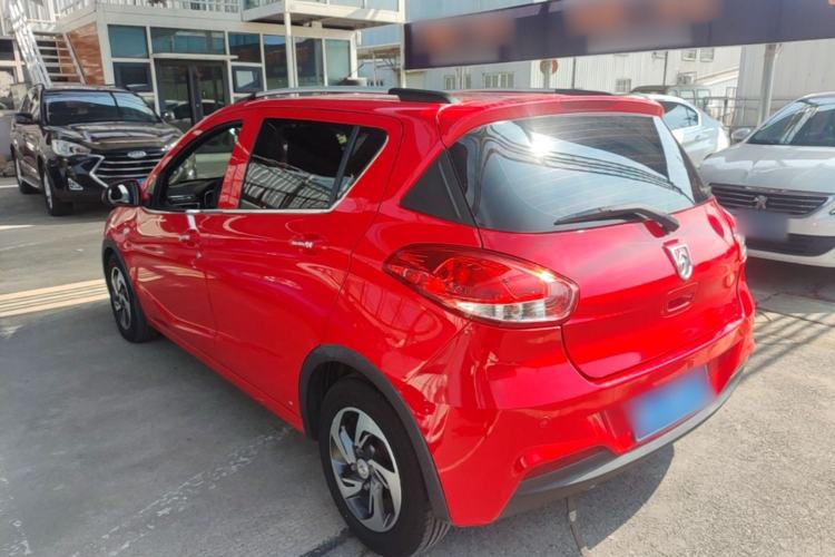 Used Baojun 310 2017 1.5L Automatic Fashion Model Exterior 2
