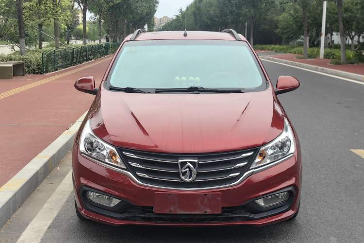 Used Baojun 310 2017 1.5L Automatic Fashion Model Exterior 5