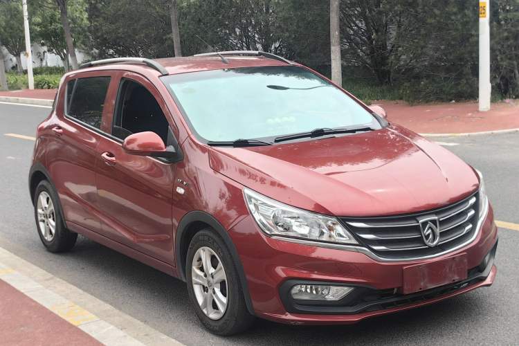Used Baojun 310 2017 1.5L Automatic Fashion Model Exterior 6