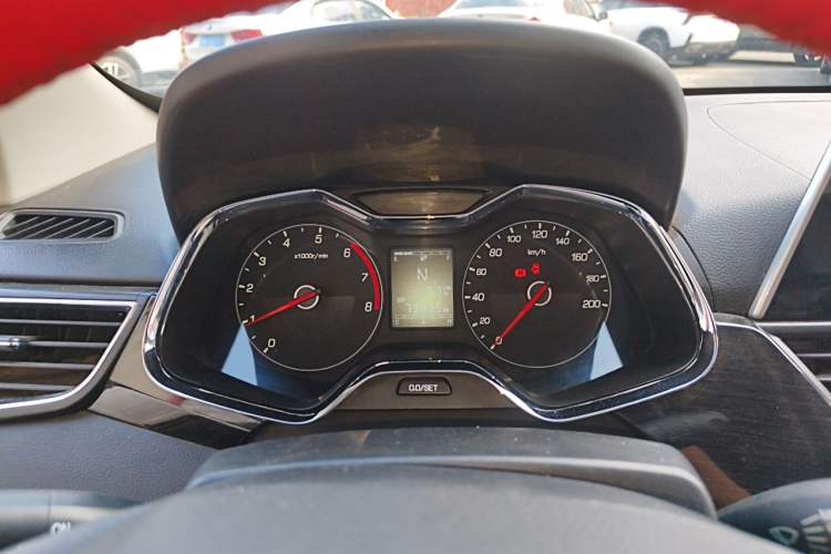 Used Baojun 310 2017 1.5L Automatic Luxury Model Instrument Cluster