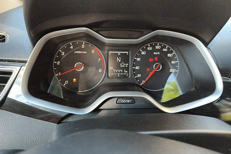 Used Baojun 310 2017 1.5L Automatic Fashion Model Instrument Cluster