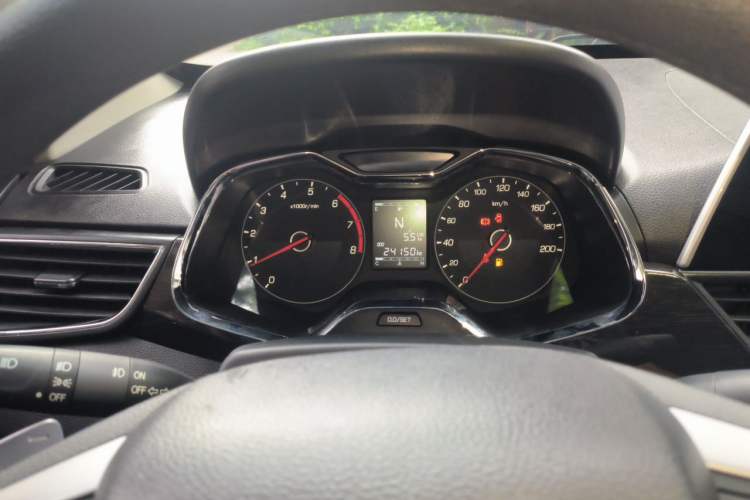 Used Baojun 310 2017 1.5L Automatic Luxury Model Instrument Cluster