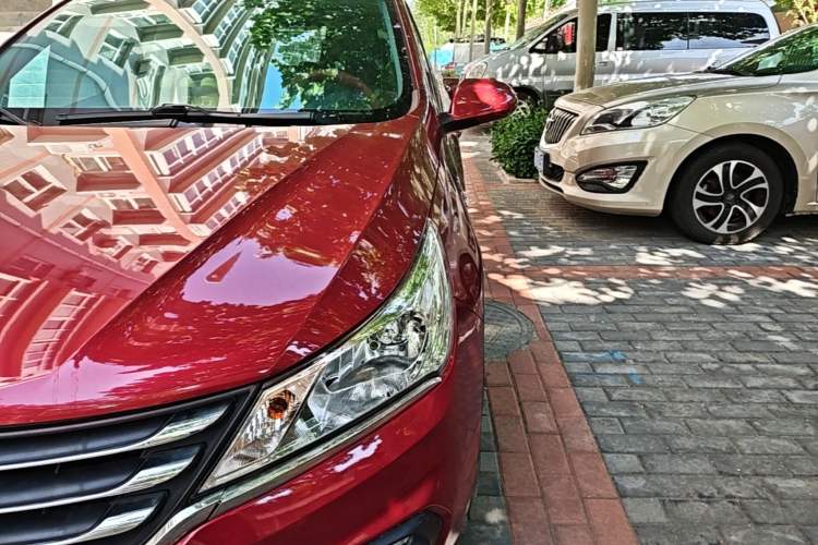 Used Baojun 310 2017 1.5L Automatic Fashion Model Left Front Headlight
