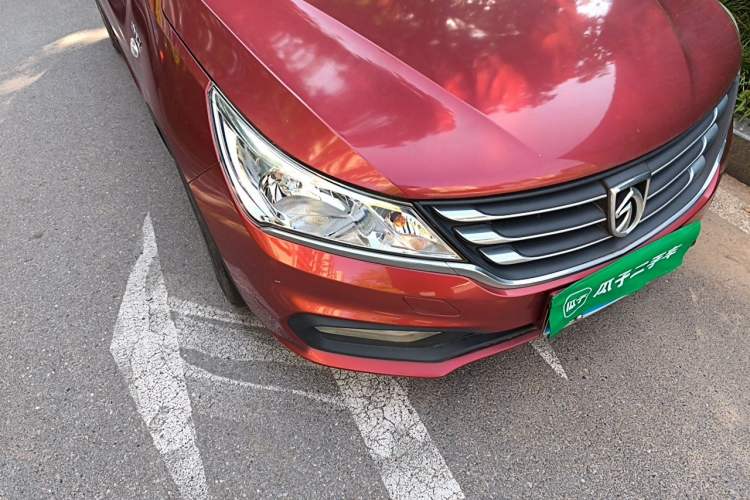 Used Baojun 310 2017 1.5L Automatic Fashion Model Right Front Headlight