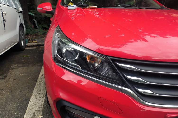 Used Baojun 310 2017 1.5L Automatic Luxury Model Right Front Headlight