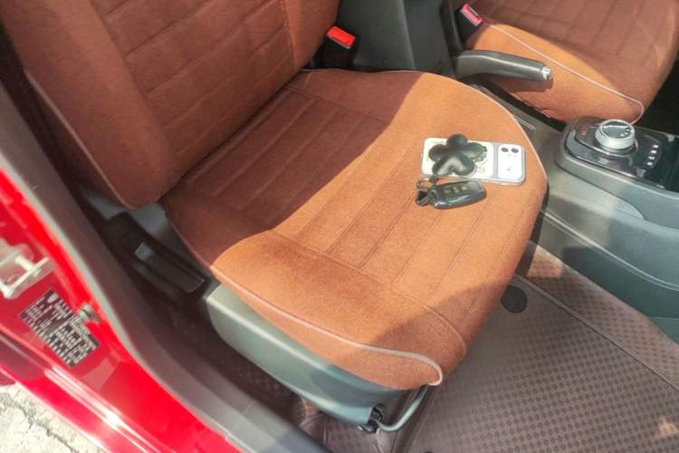 Used Baojun 310 2017 1.5L Automatic Fashion Model Right Front Seat