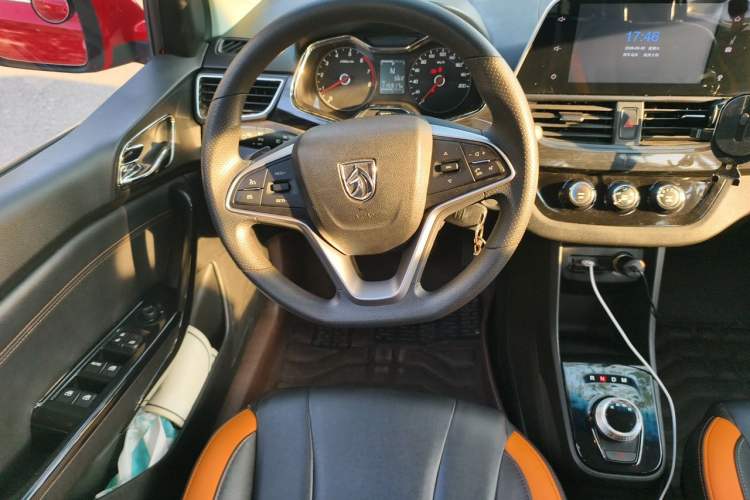 Used Baojun 310 2017 1.5L Automatic Luxury Model Steering Wheel