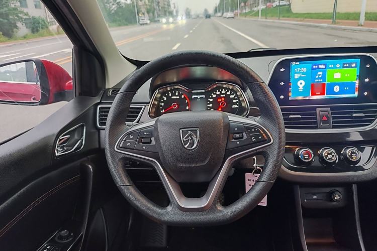 Used Baojun 310 2017 1.5L Automatic Luxury Model Steering Wheel