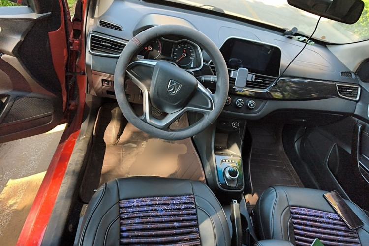 Used Baojun 310 2017 1.5L Automatic Fashion Model Steering Wheel