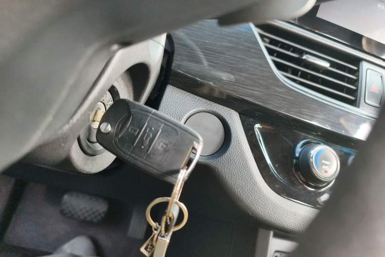Used Baojun 310 2017 1.5L Automatic Luxury Model Vehicle Key