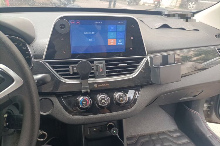 Used Baojun 310 2017 1.5L Manual Luxury Model Audio And AC Panel
