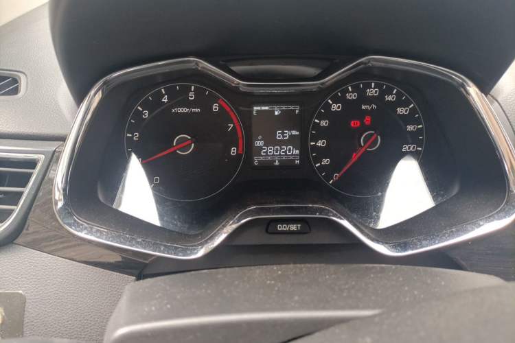 Used Baojun 310 2017 1.5L Manual Luxury Model Odometer Close Up