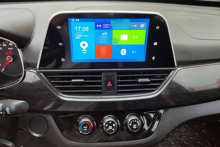 Used Baojun 310 2017 1.5L Automatic Luxury Model Audio And AC Panel