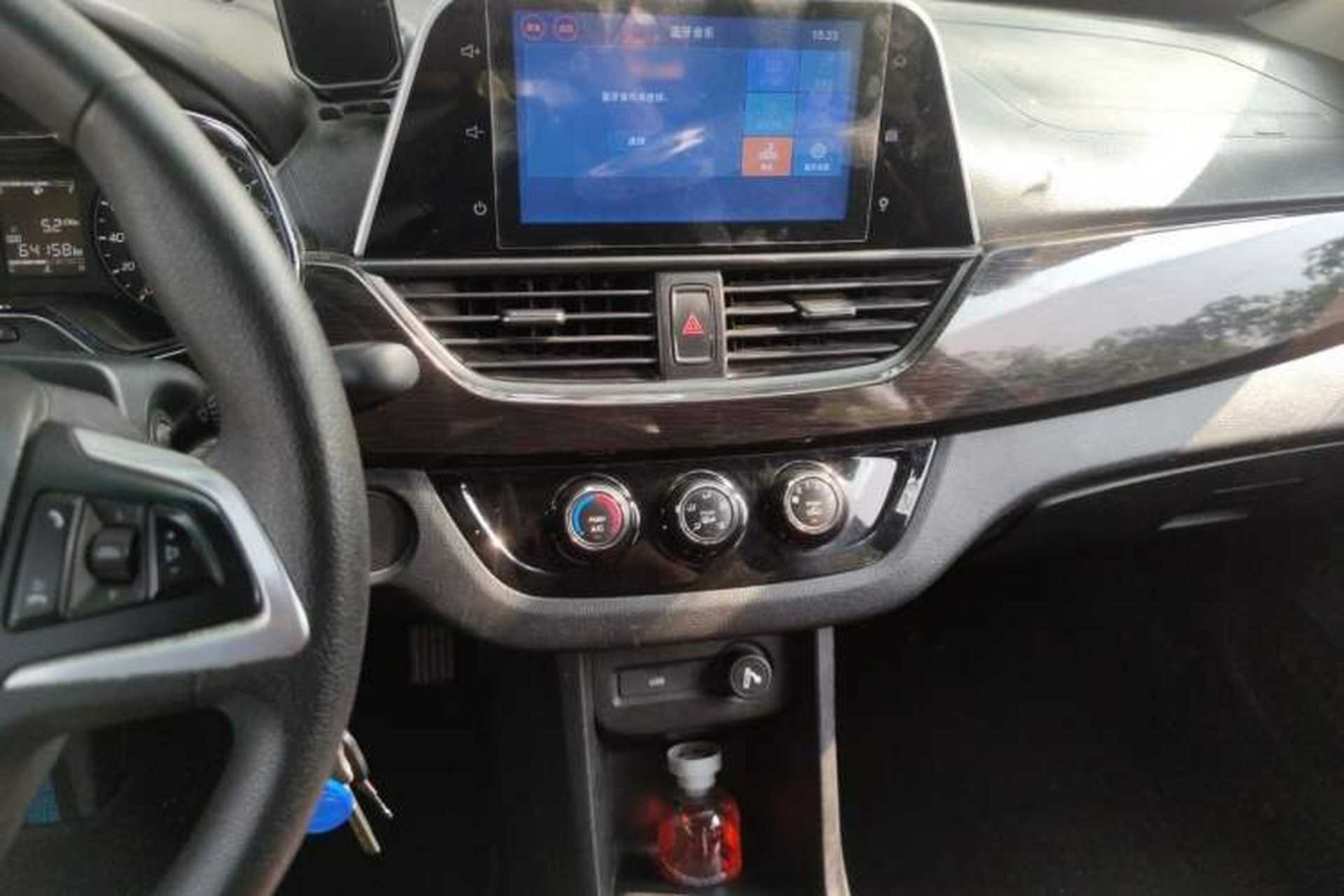 Used Baojun 310 2017 1.5L Manual Luxury Model Audio And AC Panel