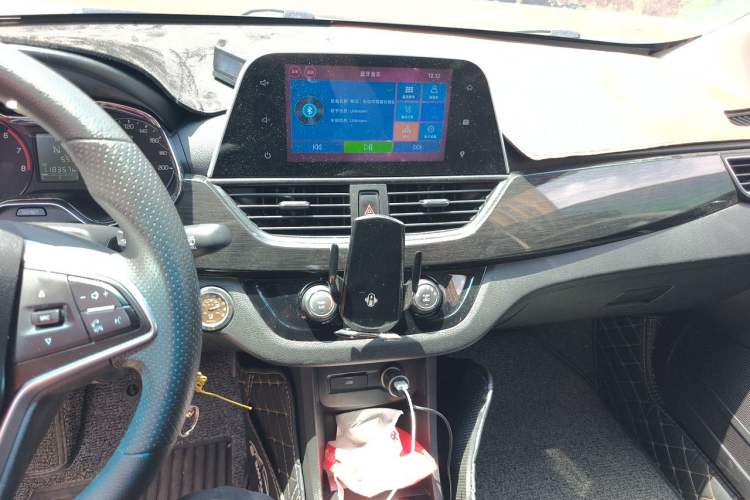 Used Baojun 310 2017 1.5L Automatic Luxury Model Audio And AC Panel