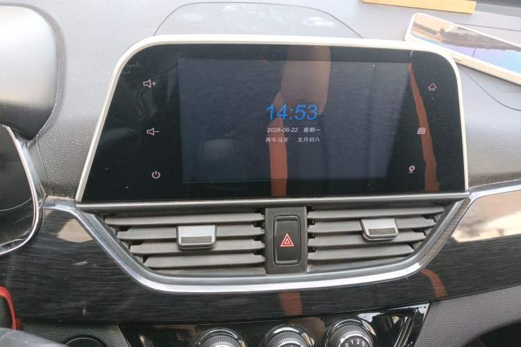 Used Baojun 310 2017 1.5L Automatic Luxury Model Audio And AC Panel