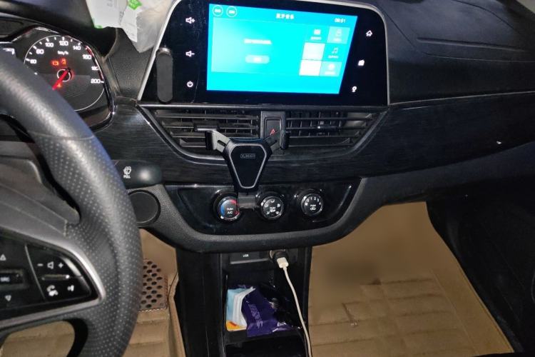 Used Baojun 310 2017 1.5L Automatic Luxury Model Audio And AC Panel