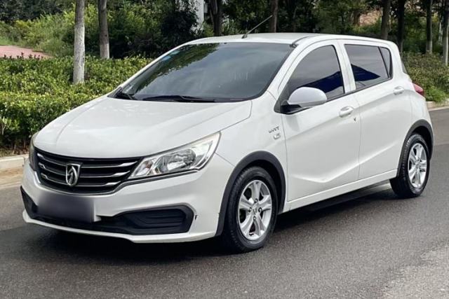 Used Baojun 310 2017 1.5L manual Comfort trim