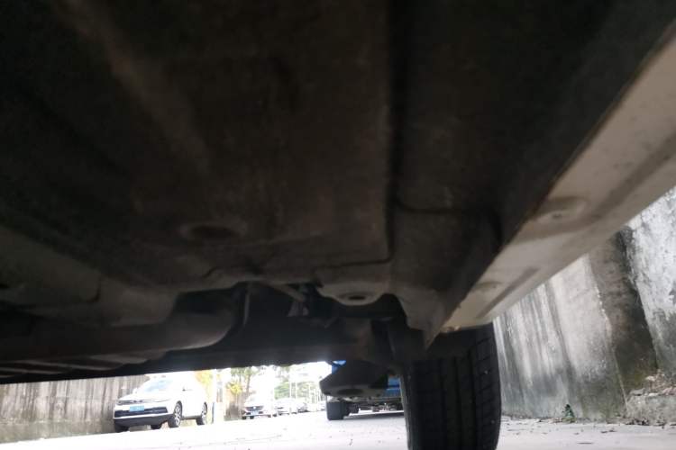 Used Baojun 310 2017 1.5L Automatic Fashion Model Chassis Rear Left