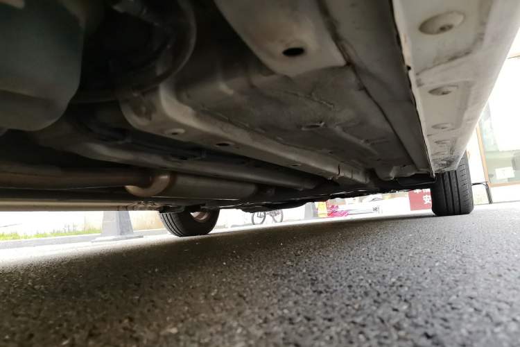 Used Baojun 310 2017 1.5L Automatic Fashion Model Chassis Rear Right