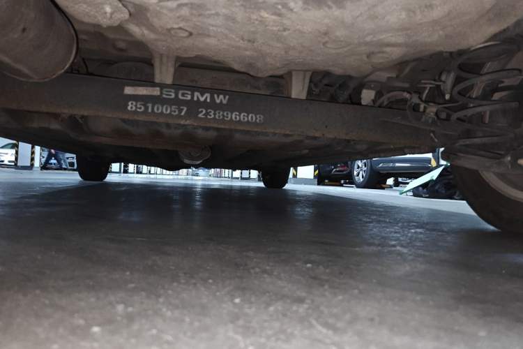 Used Baojun 310 2017 1.5L manual Comfort trim Chassis Rear