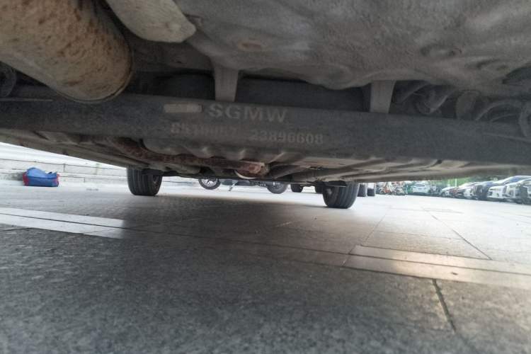 Used Baojun 310 2017 1.5L automatic comfort version Chassis Rear