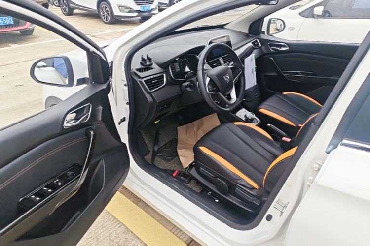 Used Baojun 310 2017 1.5L Automatic Luxury Model Driver Seat