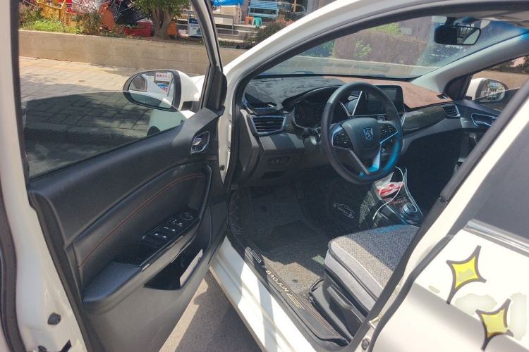 Used Baojun 310 2017 1.5L Automatic Luxury Model Driver Seat