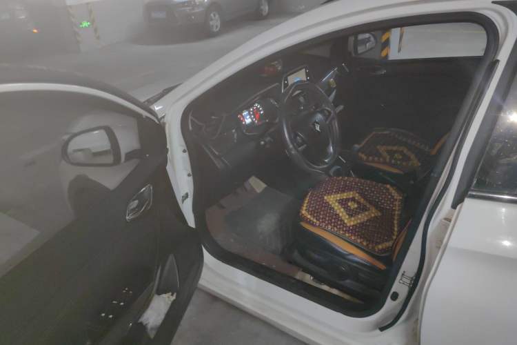 Used Baojun 310 2017 1.5L Manual Luxury Model Driver Seat