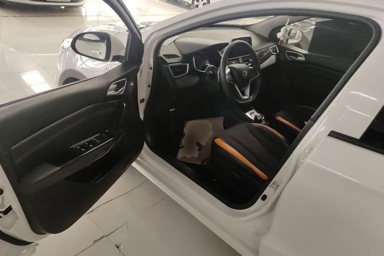 Used Baojun 310 2017 1.5L Automatic Fashion Model Driver Seat