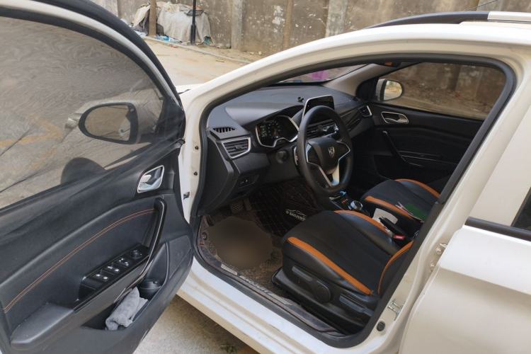 Used Baojun 310 2017 1.5L Automatic Fashion Model Driver Seat