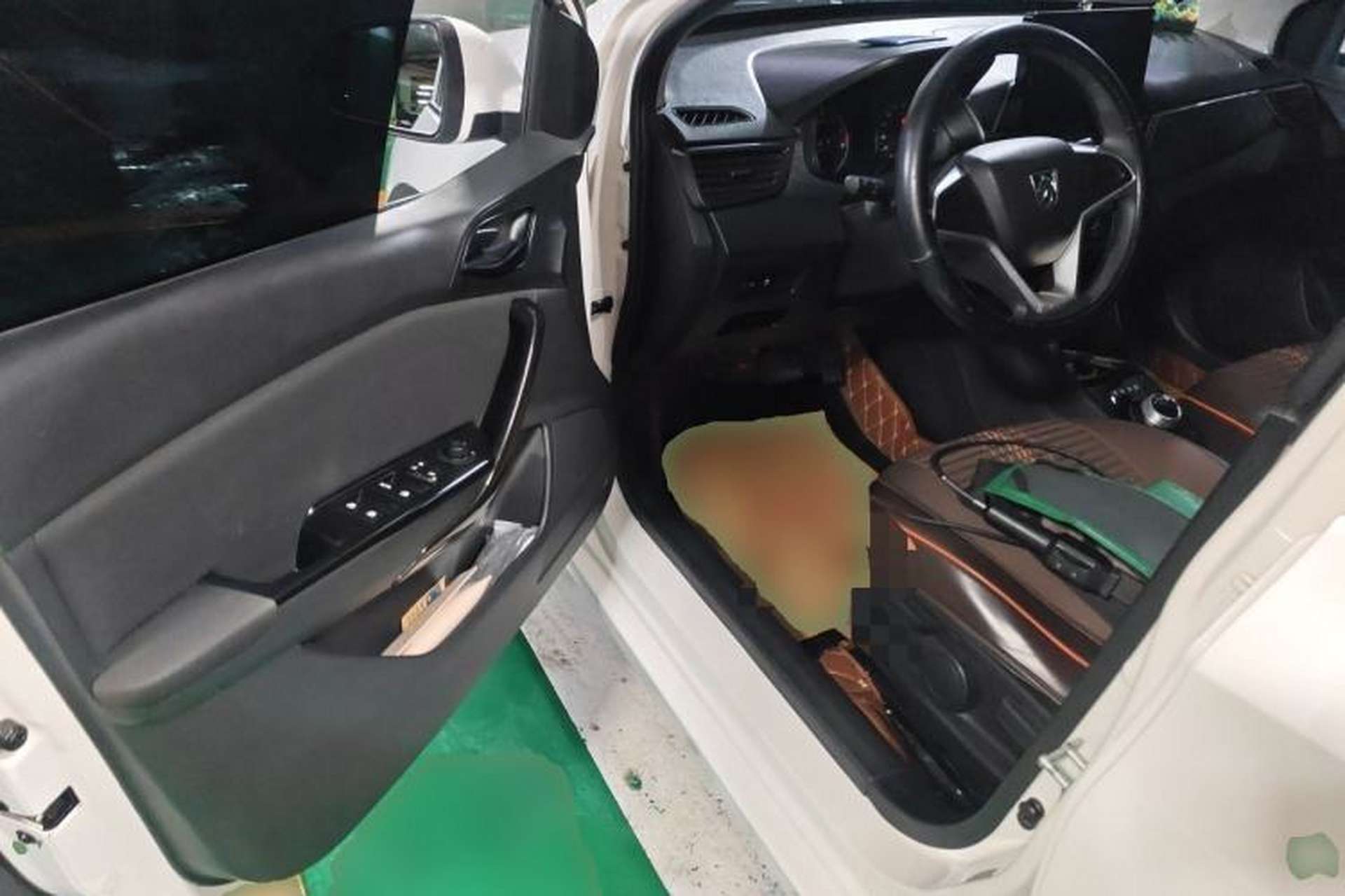 Used Baojun 310 2017 1.5L automatic comfort version Driver Seat
