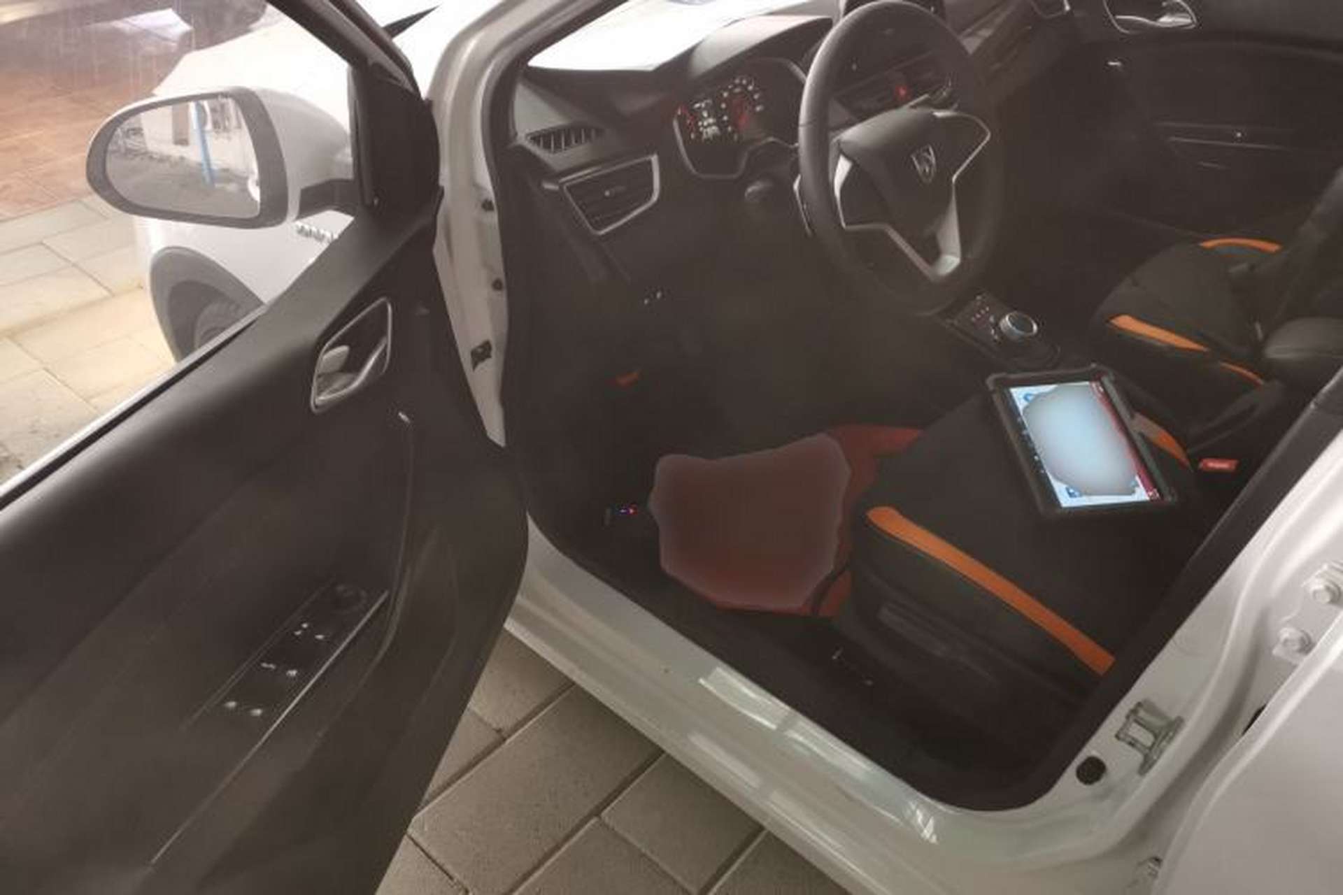 Used Baojun 310 2017 1.5L Automatic Fashion Model Driver Seat