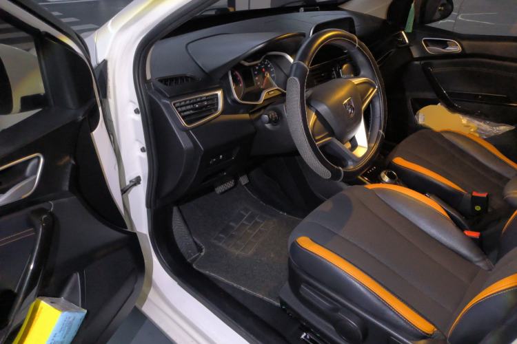 Used Baojun 310 2017 1.5L Automatic Fashion Model Driver Seat